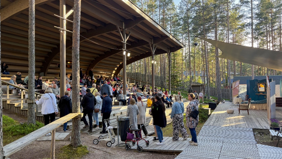 kesäteatterin katsomo